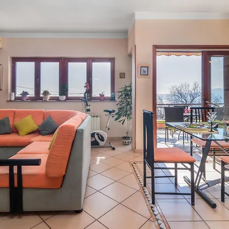 Appartamento Lovely In Glavani